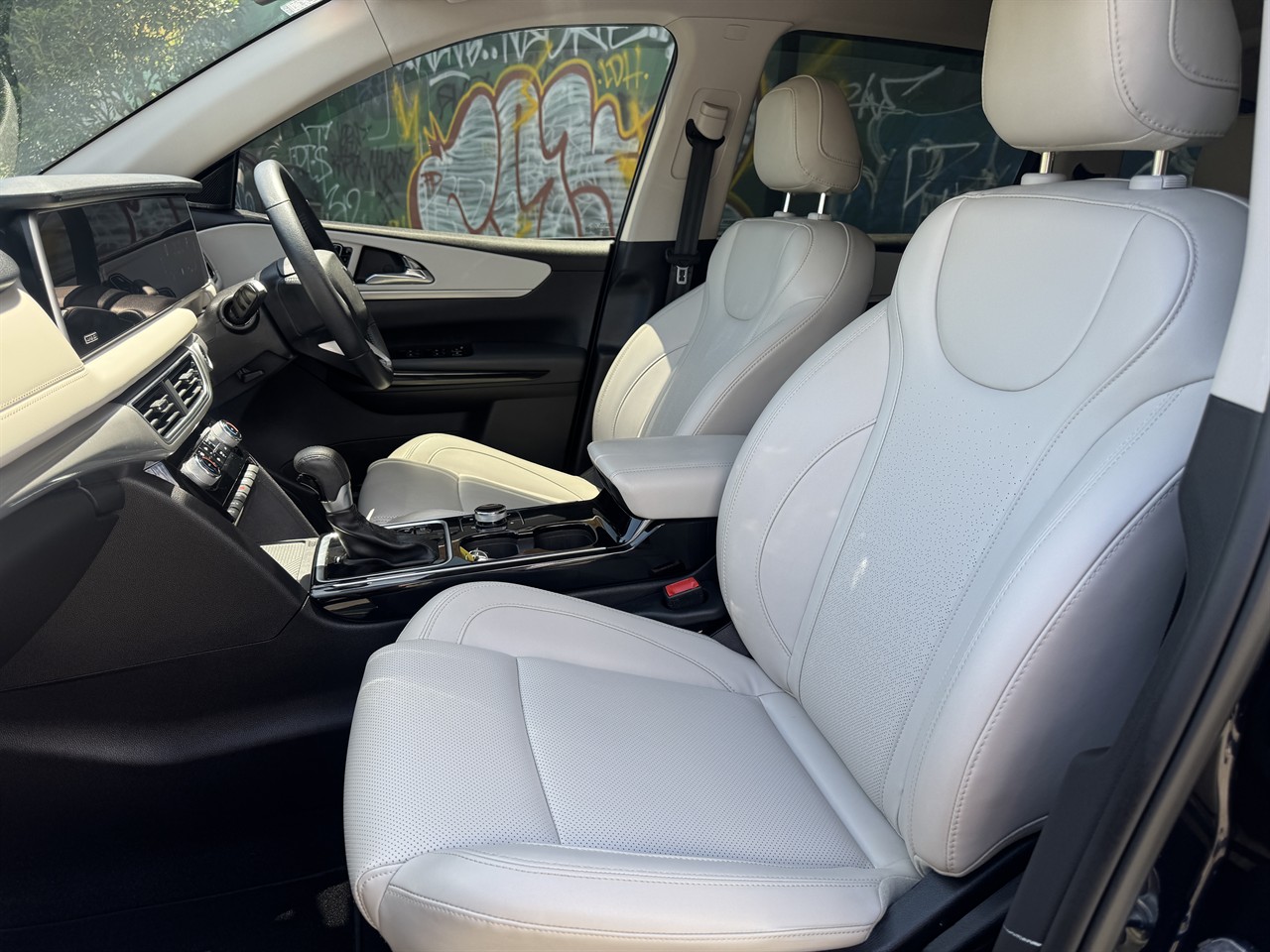 2024 Mahindra XUV700