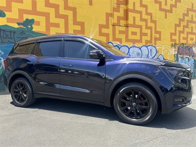 2024 Mahindra XUV700 - Thumbnail