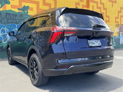 2024 Mahindra XUV700 - Thumbnail