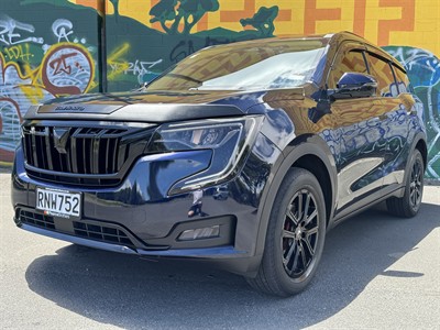 2024 Mahindra XUV700 - Thumbnail
