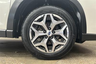 2019 Subaru FORESTER - Thumbnail