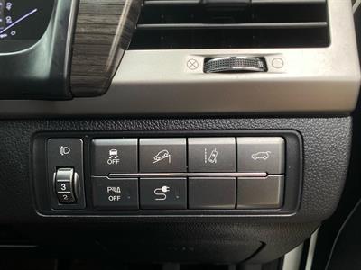 2018 Ssangyong Rexton - Thumbnail