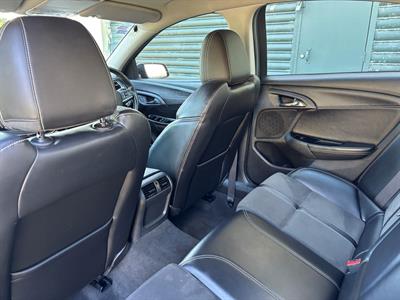 2015 Holden Commodore - Thumbnail