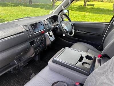 2018 Toyota Hiace - Thumbnail