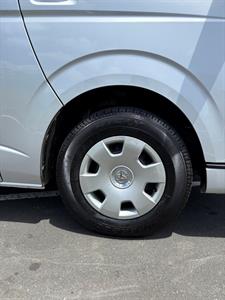 2018 Toyota Hiace - Thumbnail