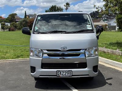 2018 Toyota Hiace - Thumbnail