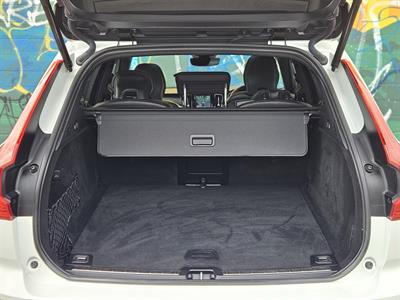 2021 Volvo XC60 - Thumbnail
