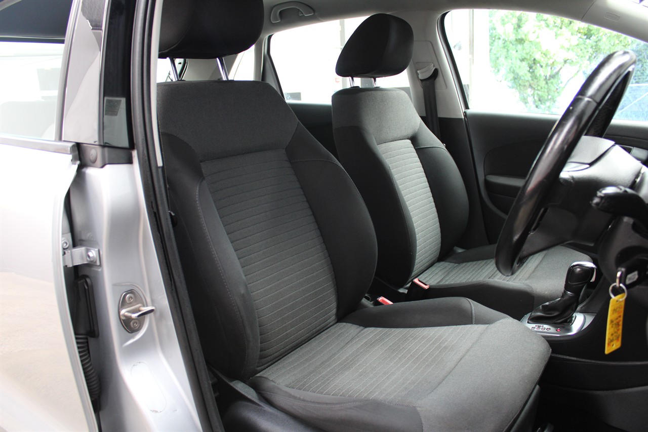 2014 Volkswagen POLO