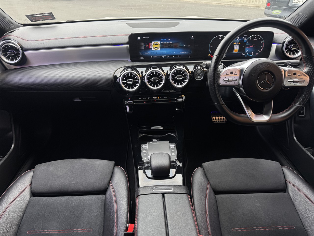 2024 Mercedes-Benz CLA 200