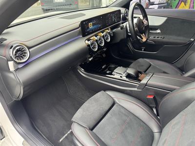 2024 Mercedes-Benz CLA 200 - Thumbnail