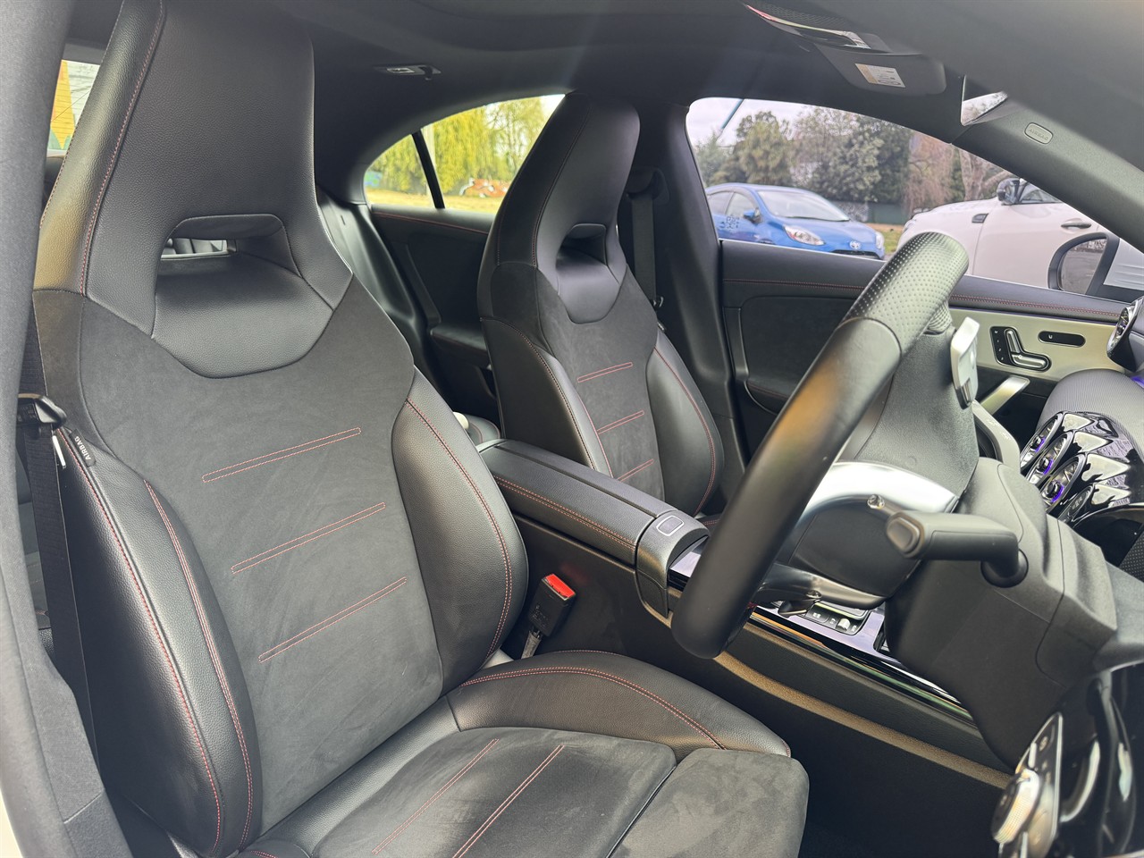 2024 Mercedes-Benz CLA 200