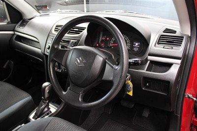 2014 Suzuki Swift - Thumbnail