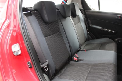 2014 Suzuki Swift - Thumbnail