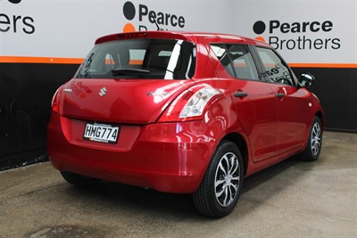 2014 Suzuki Swift - Thumbnail