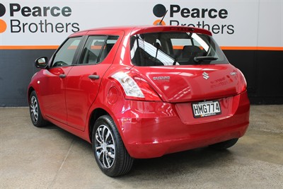 2014 Suzuki Swift - Thumbnail