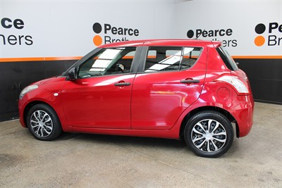 2014 Suzuki Swift - Thumbnail