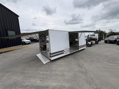 1997 Isuzu Elf - Thumbnail