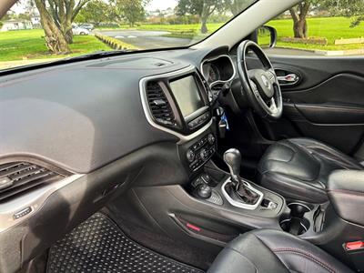 2016 Jeep Cherokee - Thumbnail