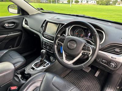 2016 Jeep Cherokee - Thumbnail