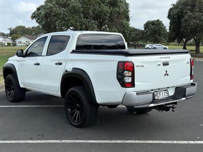 2019 Mitsubishi Triton - Thumbnail