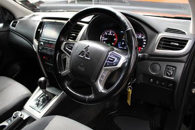 2022 Mitsubishi Triton - Thumbnail