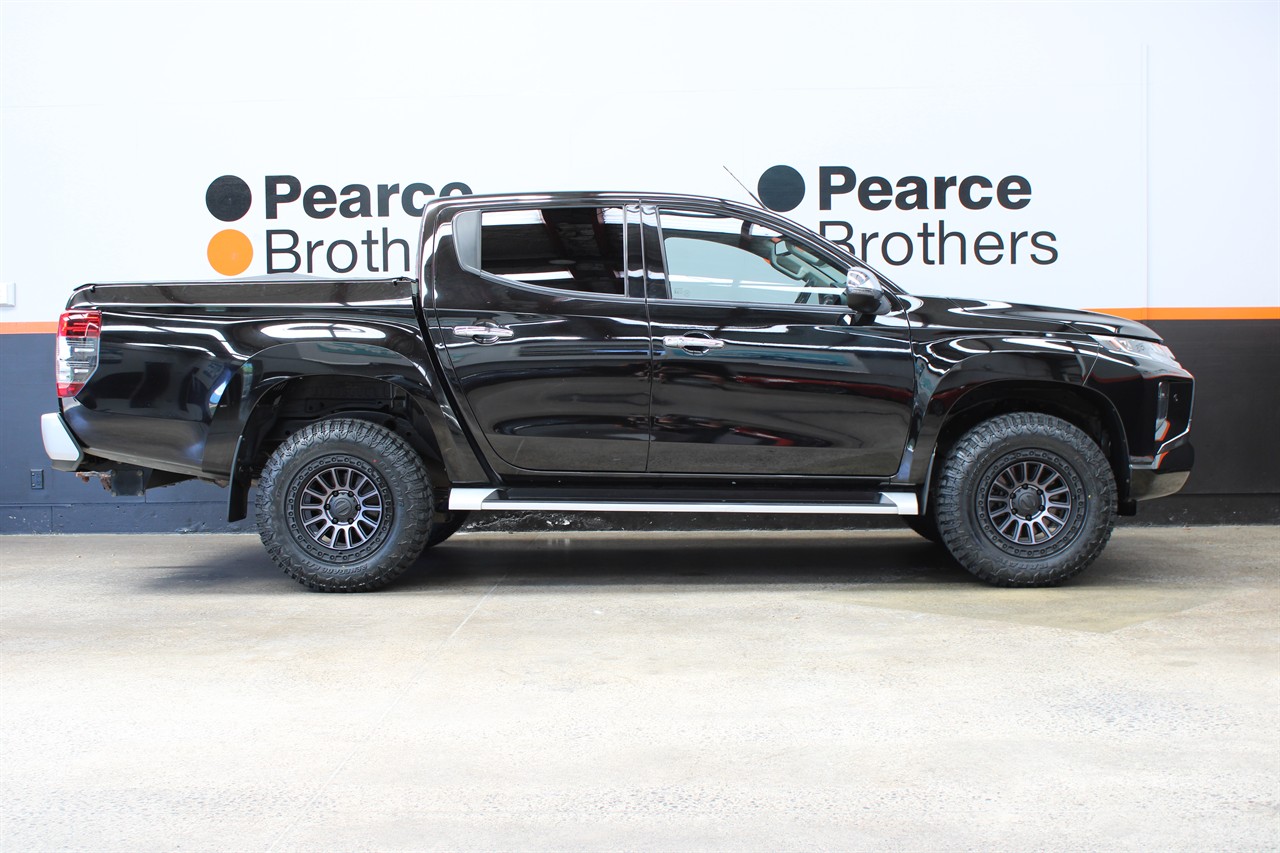 2022 Mitsubishi Triton