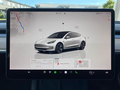 2022 Tesla Model 3 - Thumbnail