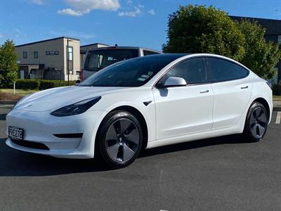2022 Tesla Model 3 - Thumbnail