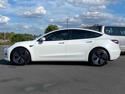 2022 Tesla Model 3 - Thumbnail