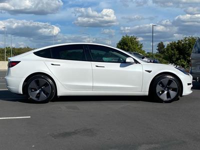 2022 Tesla Model 3 - Thumbnail