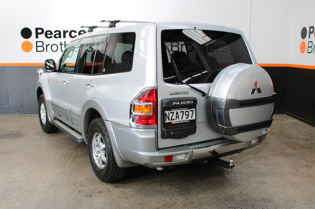 2000 Mitsubishi Pajero
