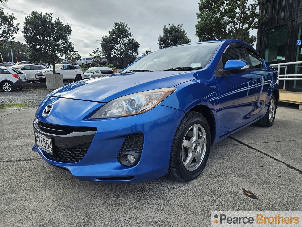 2013 Mazda Axela