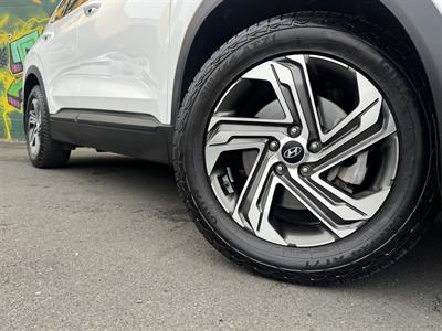 2022 Hyundai SANTA FE - Thumbnail