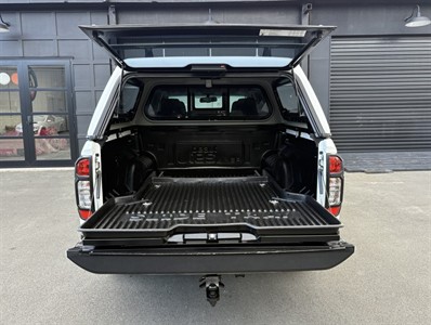 2016 Nissan Navara - Thumbnail