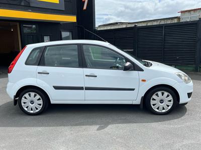 2008 Ford Fiesta - Thumbnail