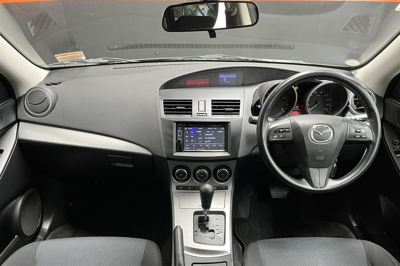 2010 Mazda Axela