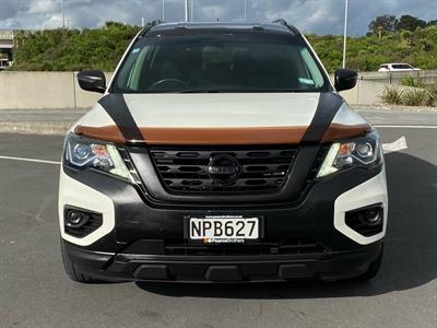 2018 Nissan Pathfinder - Thumbnail