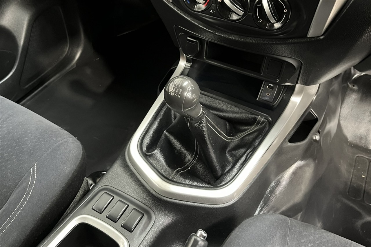 2015 Nissan Navara