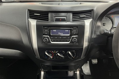 2015 Nissan Navara - Thumbnail