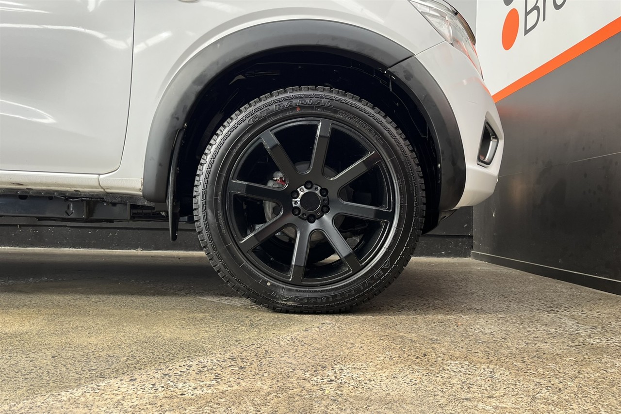 2015 Nissan Navara