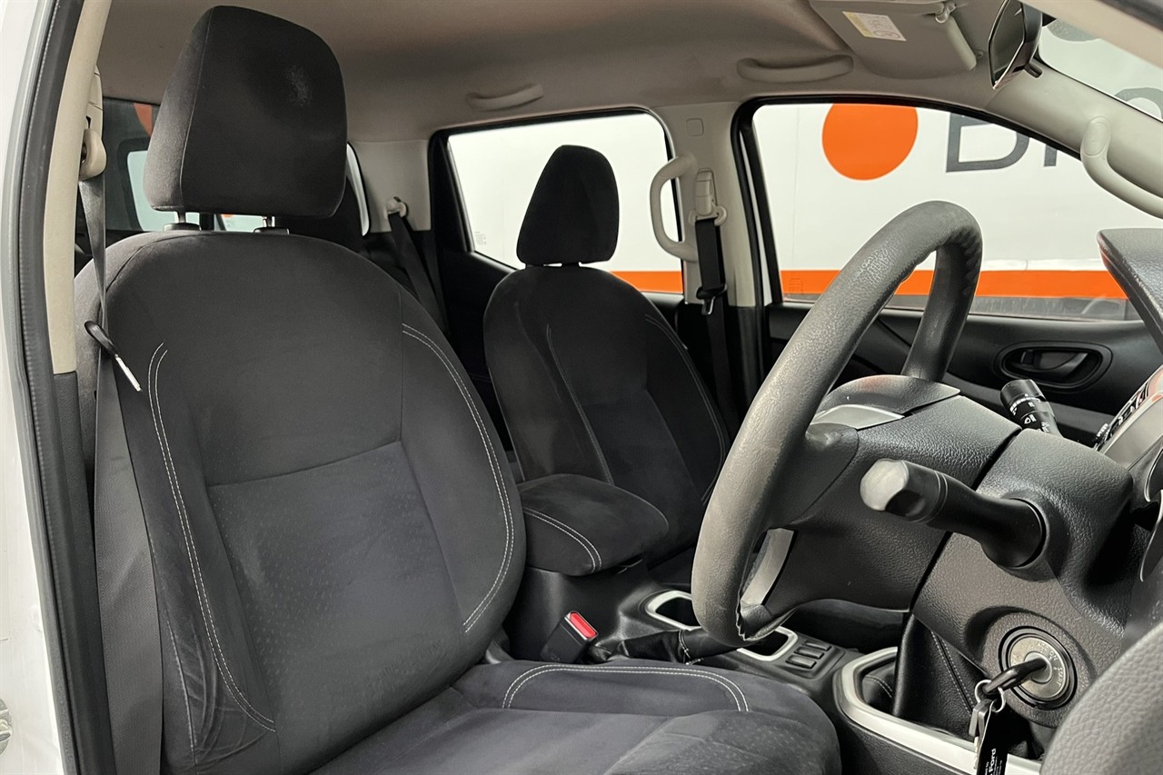 2015 Nissan Navara