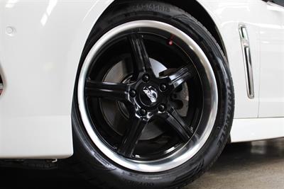 2016 Holden Commodore - Thumbnail