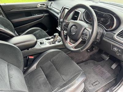 2017 Jeep GRAND CHEROKEE - Thumbnail