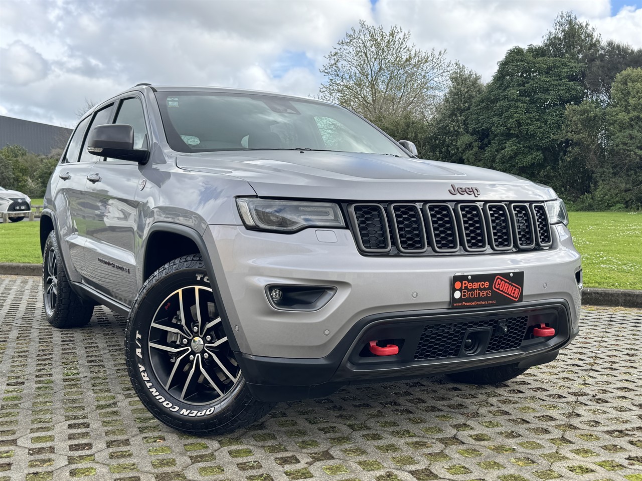 2017 Jeep GRAND CHEROKEE