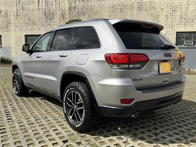 2017 Jeep GRAND CHEROKEE - Thumbnail