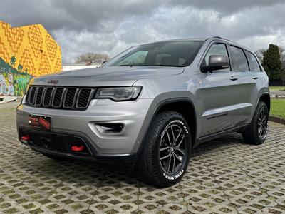 2017 Jeep GRAND CHEROKEE - Thumbnail