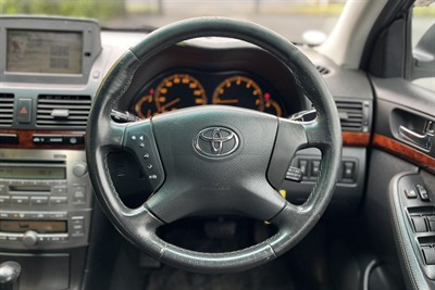 2005 Toyota AVENSIS - Thumbnail