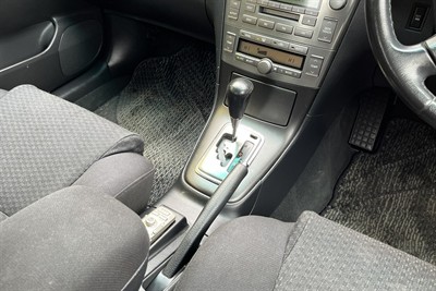 2005 Toyota AVENSIS - Thumbnail
