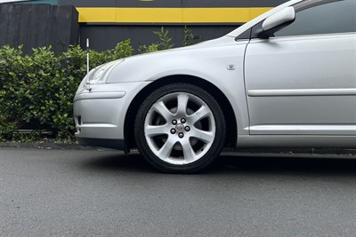 2005 Toyota AVENSIS - Thumbnail