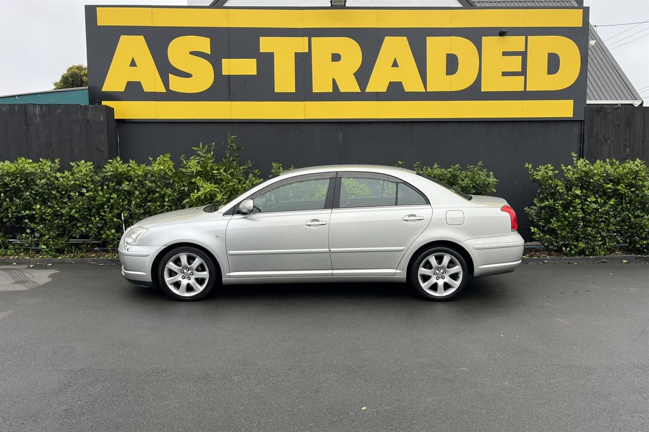 2005 Toyota AVENSIS
